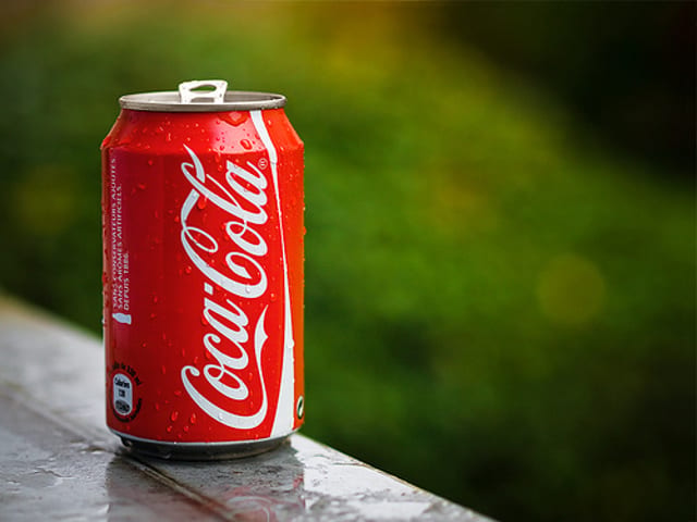 Coke (Can).