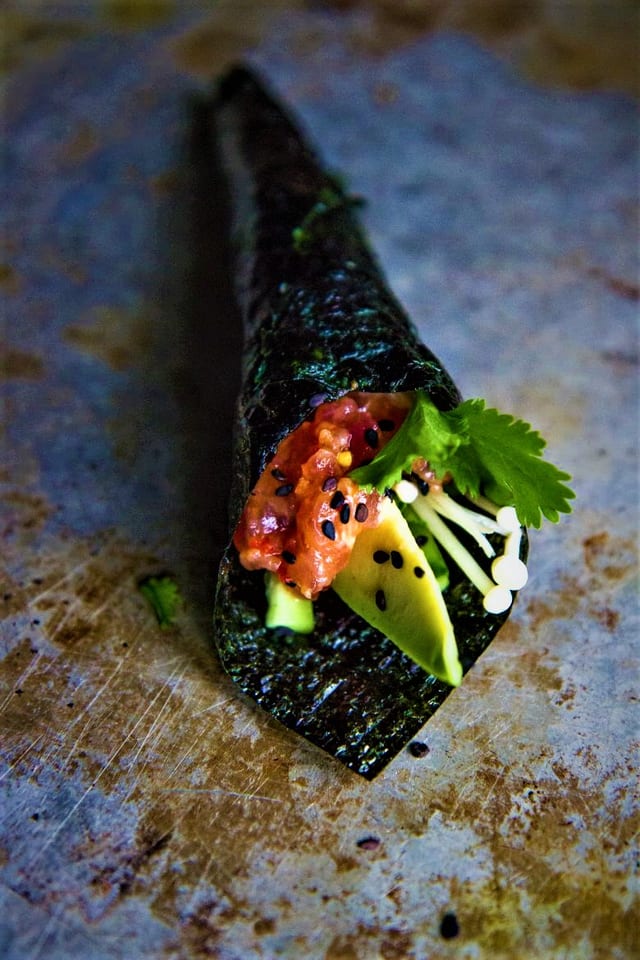 Tuna Hand Roll (1 Piece).
