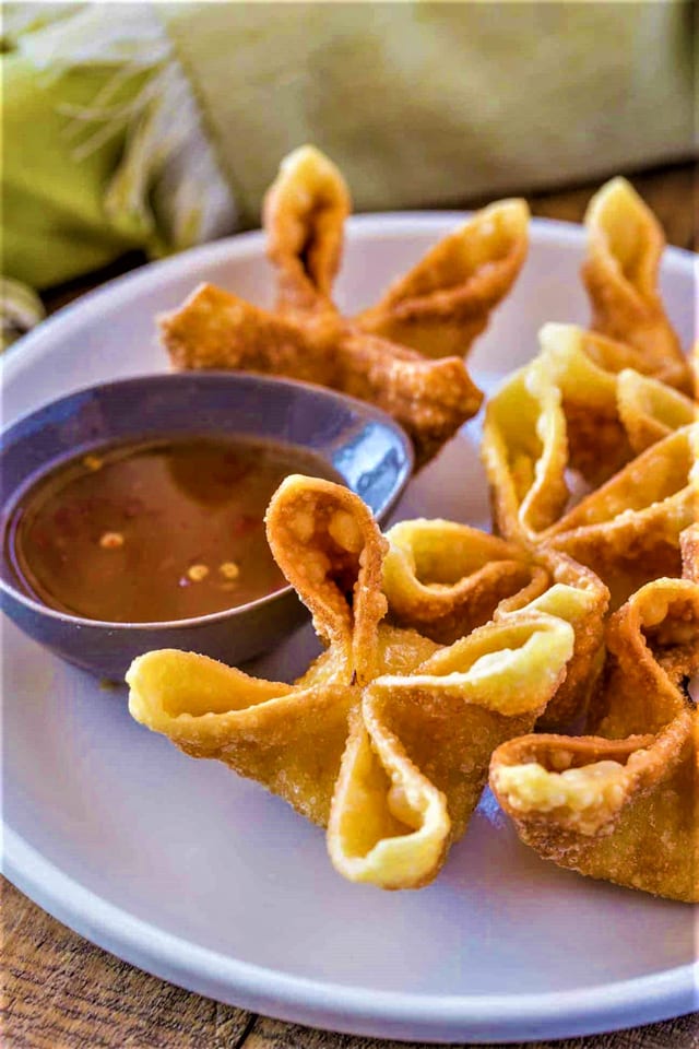 101. Crab Rangoons (6 Pieces).