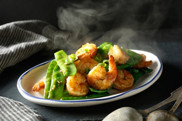 L16. Shrimp with Snow Peas.