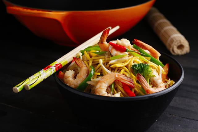 L20. Shrimp Chow Mein.