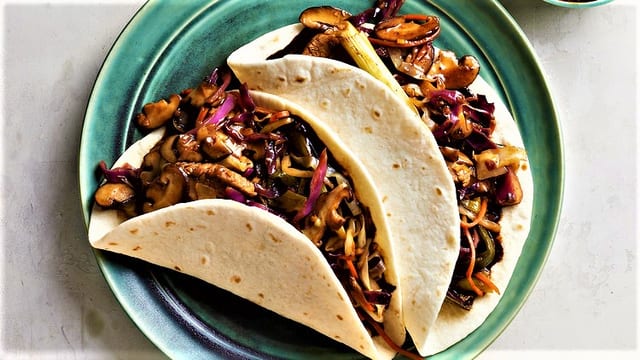 05. Moo Shu Pork (Comes with 4 Tortillas) (No Rice).