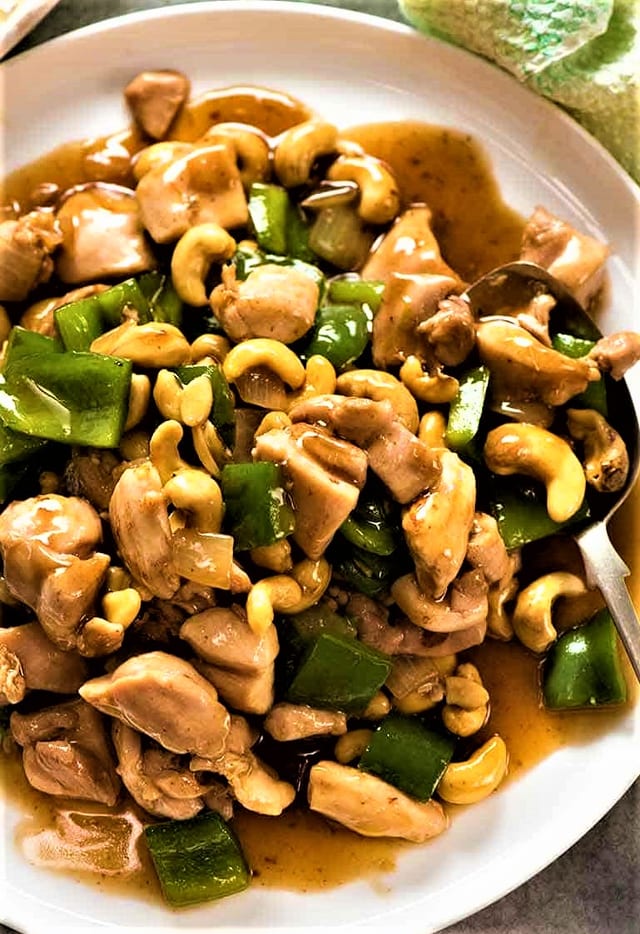 L3. Chicken with Cashew Nuts.