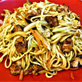 L20. Chicken Chow Mein