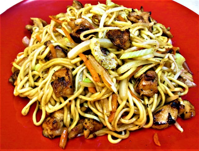 L20. Chicken Chow Mein.