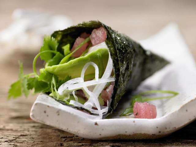Tuna Avocado Hand Roll (1 Piece).