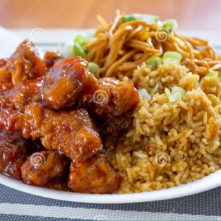 L20. Combo Chow Mein