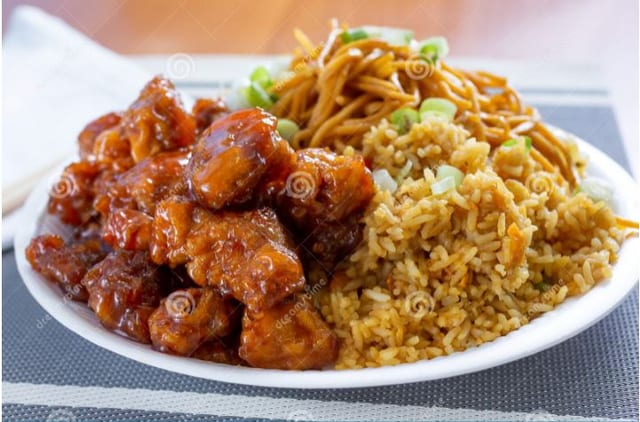 L20. Combo Chow Mein.