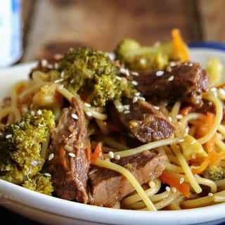 L21. Beef Lo Mein