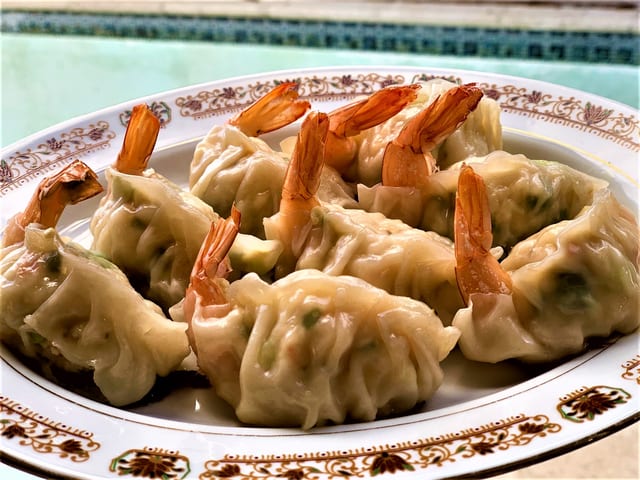 113. Shrimp Dumplings (8 Pieces).