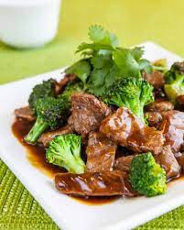 L11. Beef with Broccoli.