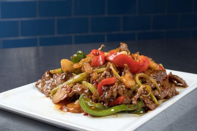 L12. Beef with Garlic Sauce.