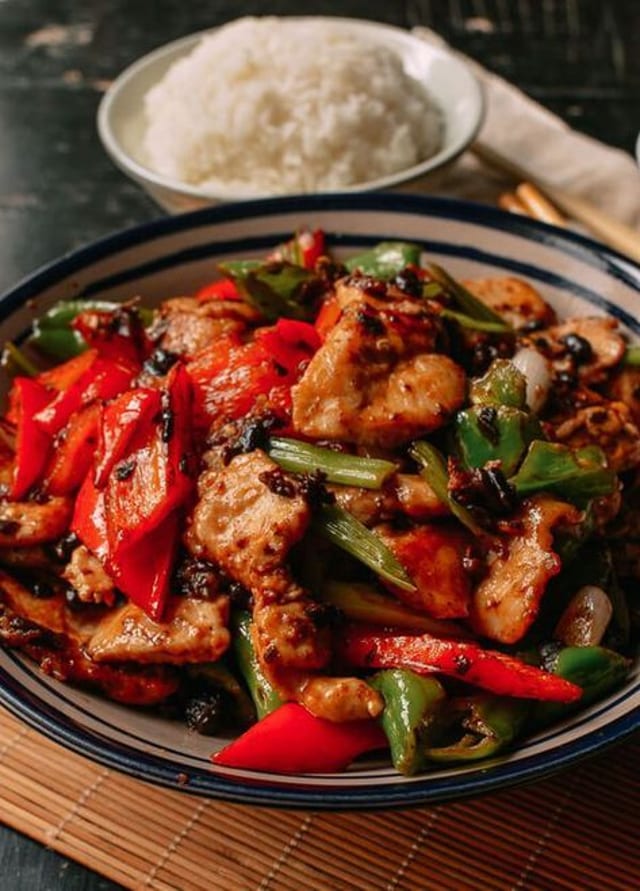 G17. Chicken in Black Bean Sauce.