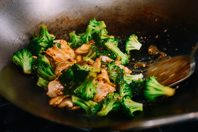 04. Broccoli with Garlic Sauce.