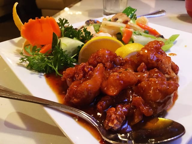 Dragon Phoenix (Shrimp and Chicken).